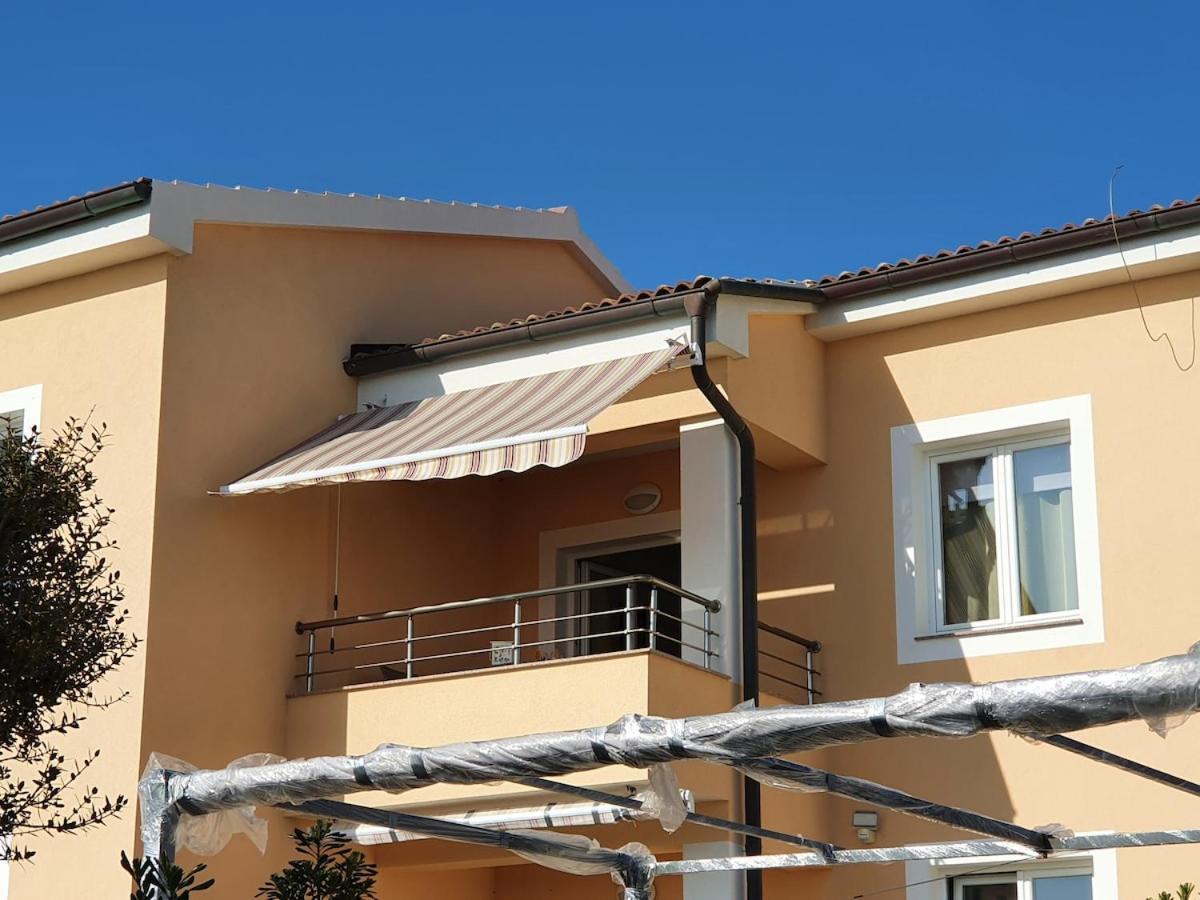 Apartment Pikulo Novalja Exterior foto